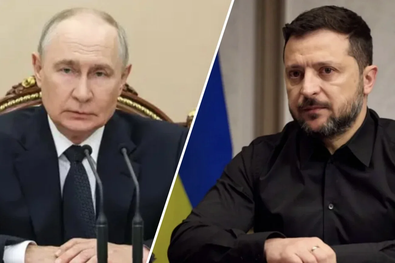 Путін за мікрофонами ліворуч і Зеленський у чорній сорочці праворуч