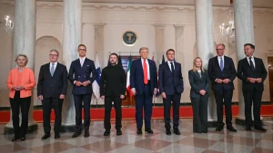 Зеленський, Трамп і лідери Європи на офіційній груповій світлині