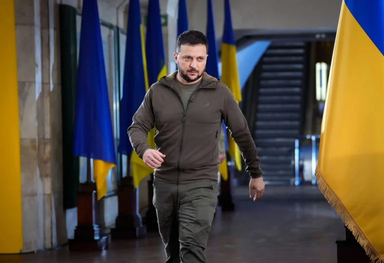 Володимир Зеленський: шлях від сцени до ставки