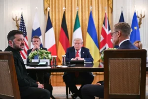 Зеленський: окремі сесії з посланцями Трампа та Європи